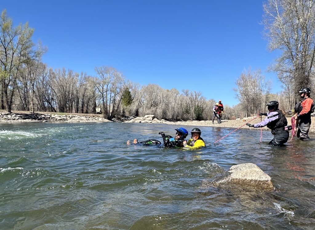 Swiftwater rescue course